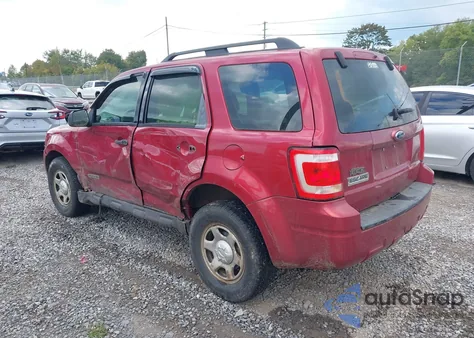 2008 Ford Escape Xls z USA, uszkodzony, nr VIN 1FMCU02Z98KD08454